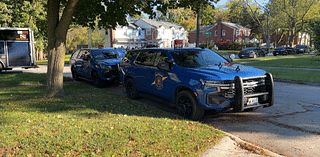 Kayaker discovers decomposed body on Rouge River in Wayne