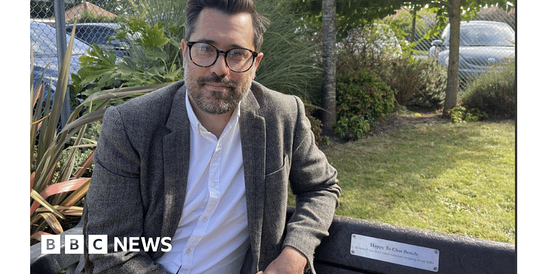 Hellesdon 'happy to chat' bench aims to combat loneliness