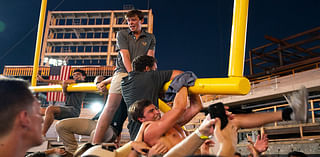 How long it took Vanderbilt goalposts to go in Cumberland River after Alabama upset