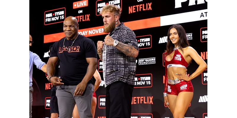 Mike Tyson vs. Jake Paul Ring Girl Gets Fans Screaming at the Top of Their Lungs With Unexpected Move