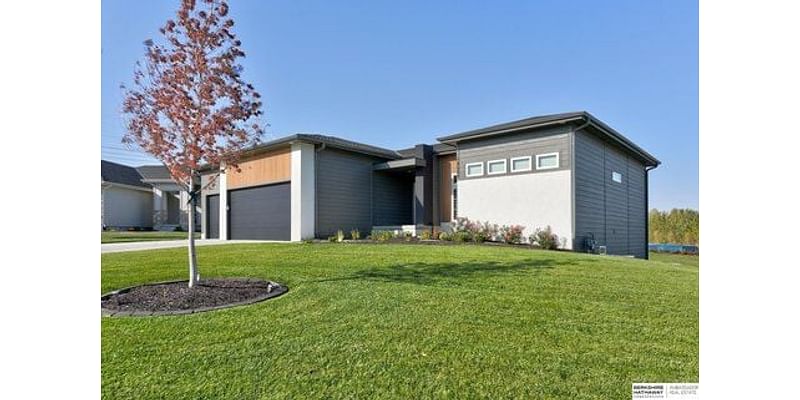 6 Bedroom Home in Elkhorn - $729,000