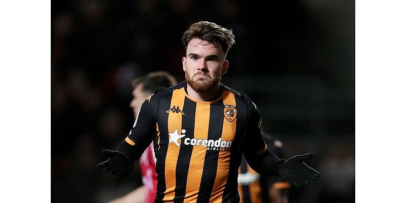 Championship side Sunderland poised to swoop for free agent Aaron Connolly and allow him to revive his career