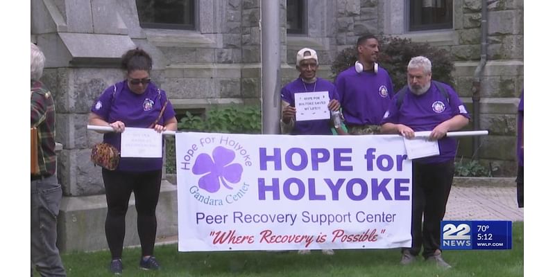 Hope for Holyoke marches for Recovery Awareness Month