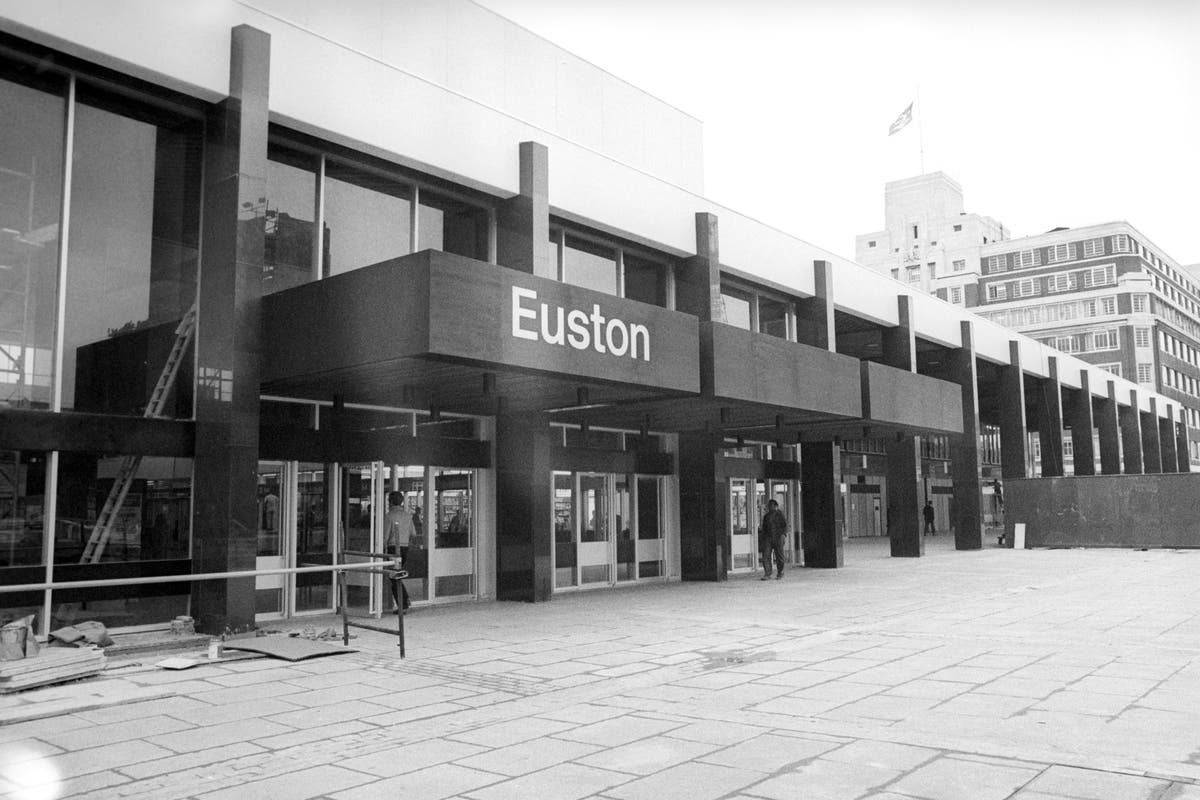 Euston station’s marble columns ‘would fall off’ without bands, minister admits