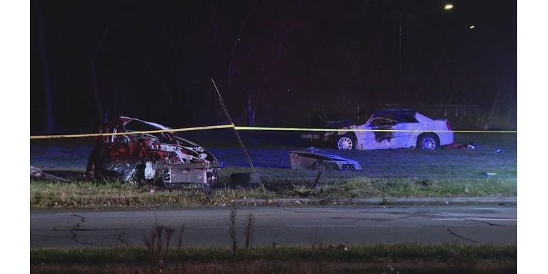 Fiery Detroit crash leaves 2 women dead