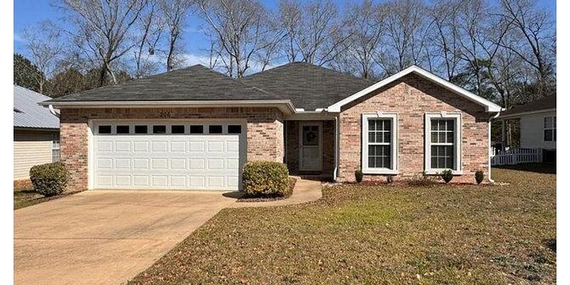 4 Bedroom Home in Dothan - $239,900