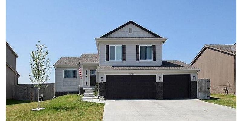 3 Bedroom Home in Papillion - $379,900