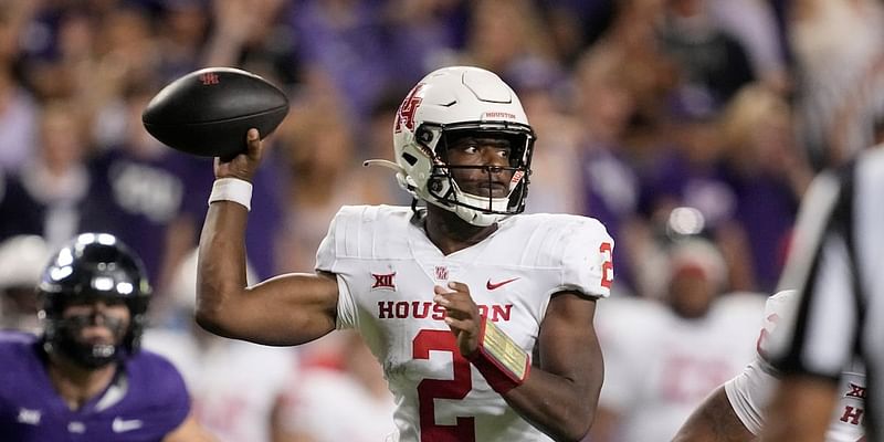 Houston changes QBs after back-to-back shutout losses, knocks off TCU 30-19