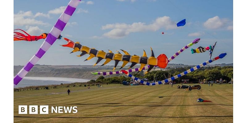 Filey Kite Festival draws flyers from across England