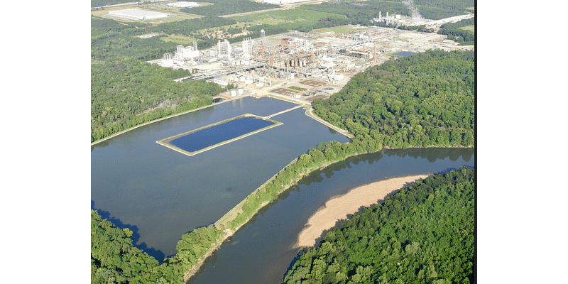 Toxin was released into Congaree River. But agencies did little to stop it, greens say