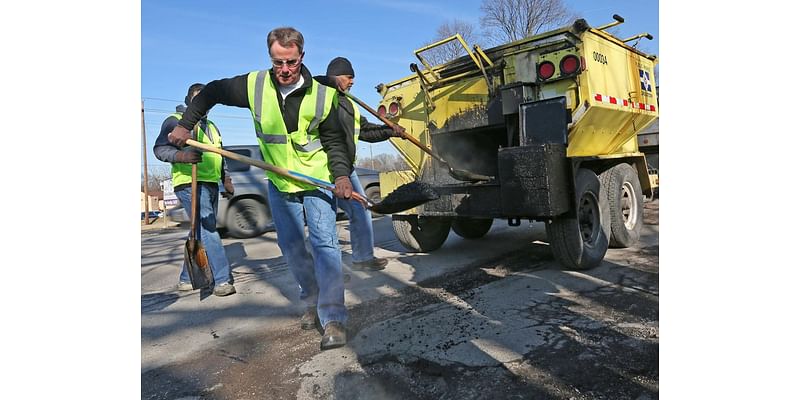 Indy City Council approves massive pay raise for next mayor. Is city worker pay to follow?