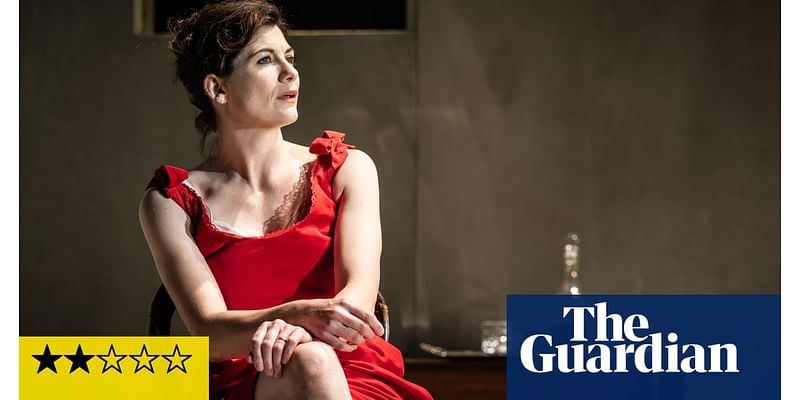 The Duchess [of Malfi] review – Jodie Whittaker trapped in Tarantinoesque revenge tragedy