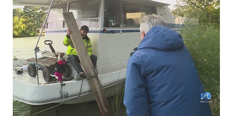 Source: Owner of abandoned boat in Portsmouth taken into custody